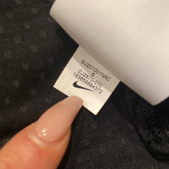 Black Nike mesh crop tank - Picture 6 of 6